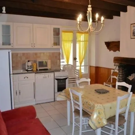 House Le Frene Lacrouzette
